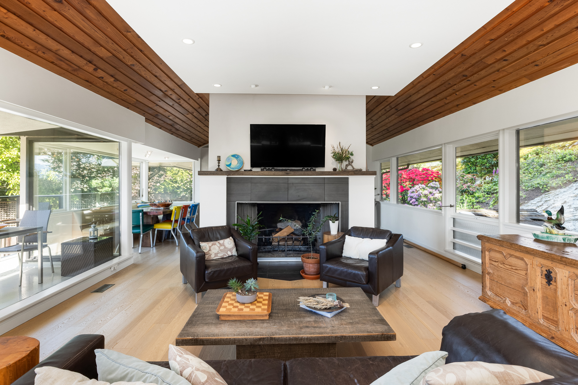 6485 Madrona Crescent